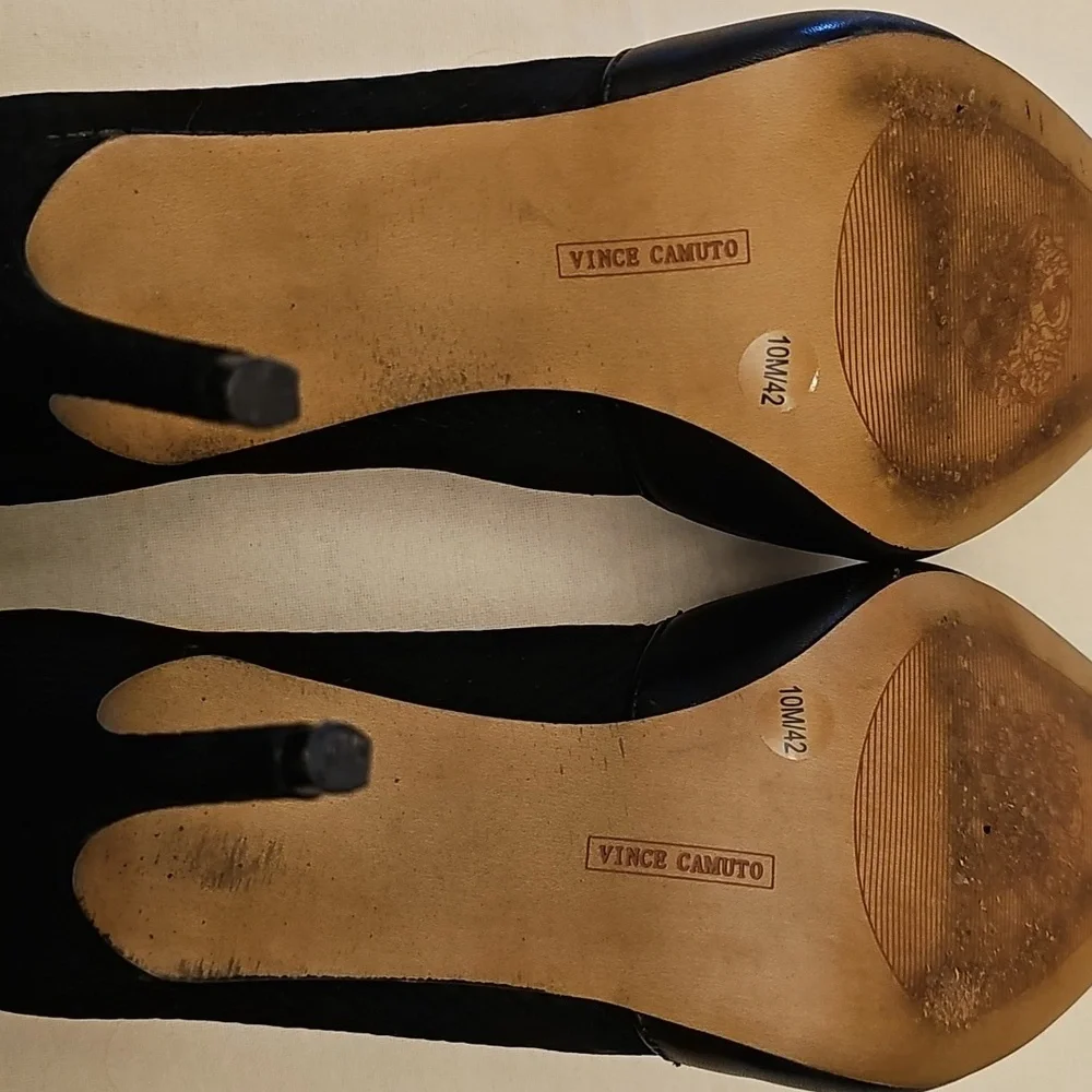 Vince Camuto Black Stilettos - Picture 5 of 5